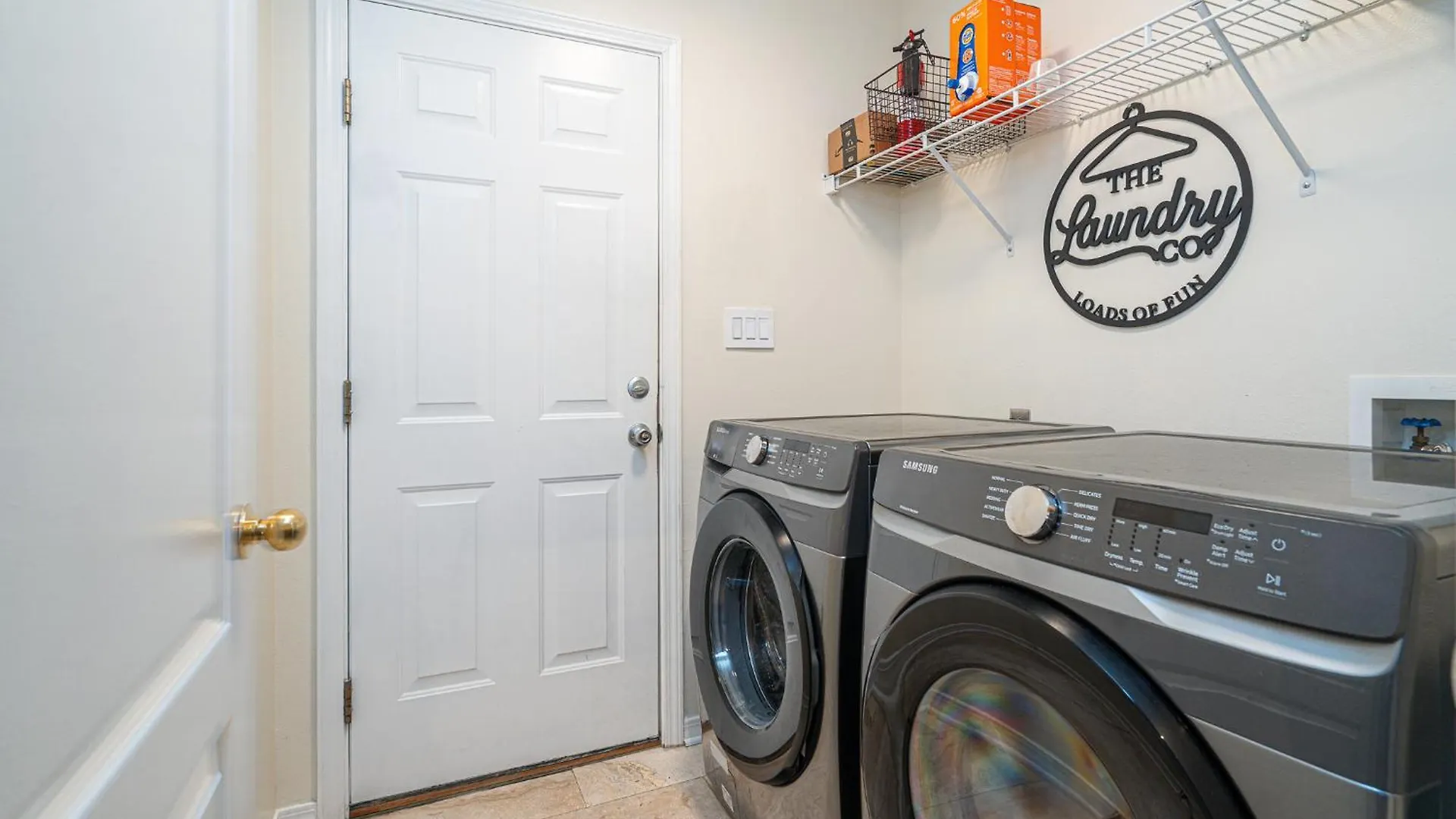 Holiday home Heated Pool And Golf Cart, Walk To Beach! Best Deal! Destin