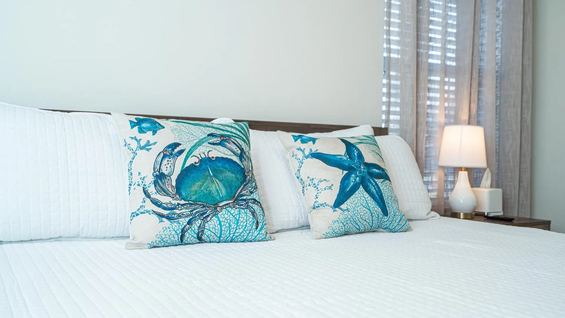 Heated Pool And Golf Cart, Walk To Beach! Best Deal! Destin